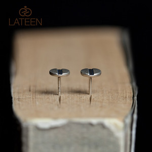 <span class=keywords><strong>Punk</strong></span> Style Women der Men der 925 gothic schraube Stud <span class=keywords><strong>Earrings</strong></span>