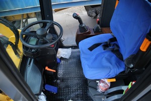 Pasokan pabrik Cina pemuat depan 2 Ton roda pemuat kompak roda pemuat garpu pengangkat lampiran untuk roda pemuat 4x4 pemuat - Product Image 6