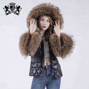 Cappotto Invernale Imbottito in Piuma con Collo e Polsini in Pelliccia di Procione, Giacca Invernale da Donna con Cappuccio in Pelliccia - Product Image 1
