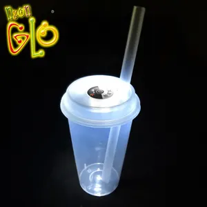 New Product 2020 Kids Party Supplies LED Light Up Tumbler Cups Glow Glasses
