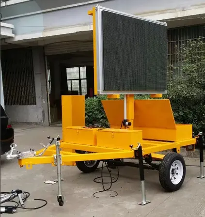 Trailer Tanda LED Lalu Lintas Tenaga Surya VMS, Trailer VMS, Warna Penuh atau Satu Warna dari Pabrik Ukuran OEM