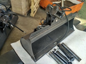 1.5 t חופר דלי הטיה מיני הבלילה דלי עם אחד הידראולי צילינדר - Product Image 6