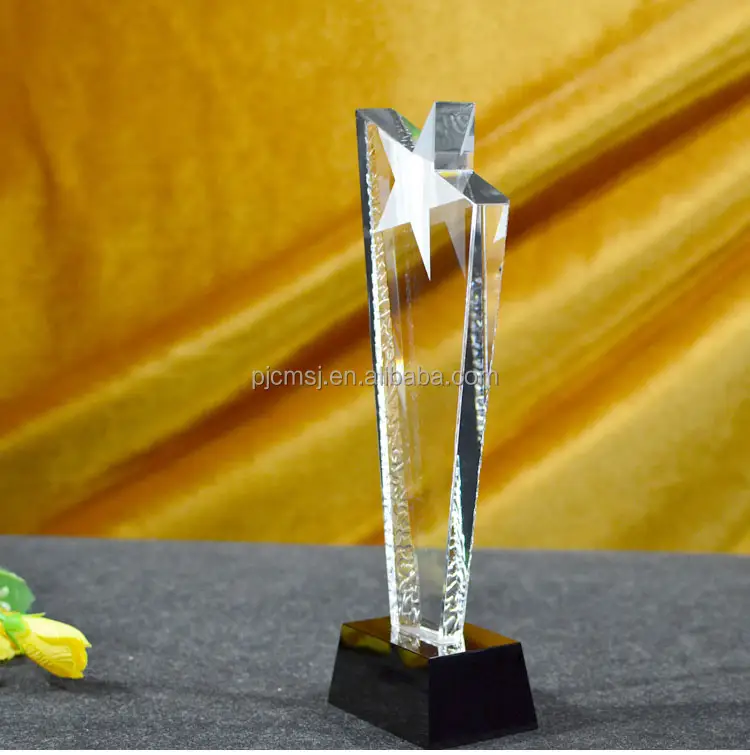 2017 New Design Cheap Star Crystal Glass Trophy