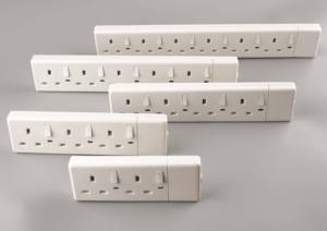 ปลั๊กพ่วงไฟฟ้าแบบ 4 ทาง พร้อมสวิตช์และไฟนีออน สีชมพู ขายดีในสหราชอาณาจักร - Product Image 3