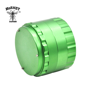 Molino de Hierbas HORNET de 4 Capas, Metálico, 63 mm, Triturador de Tabaco, Molinillo de Hierbas para Fumar, Nuevo Diseño 2018 - Product Image 3