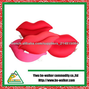<span class=keywords><strong>Le</strong></span> jour de valentine microbille coussins décoratifs <span class=keywords><strong>i</strong></span> love you lip oreiller ou un coussin en forme de cœur - Product Image 1