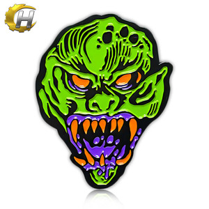 Personalizado animal interesante de Diseño de Moda de esmalte suave pin de solapa - Product Image 1