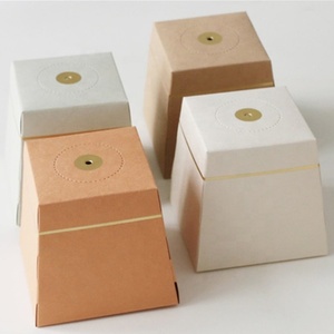 Barato logotipo personalizado impreso en <span class=keywords><strong>el</strong></span> centro comercial de bloqueo automático Fondo caja de cartón de bolsas de té de regalo de embalaje de papel, caja de té de papel de caja de con seda de manejar - Product Image 1