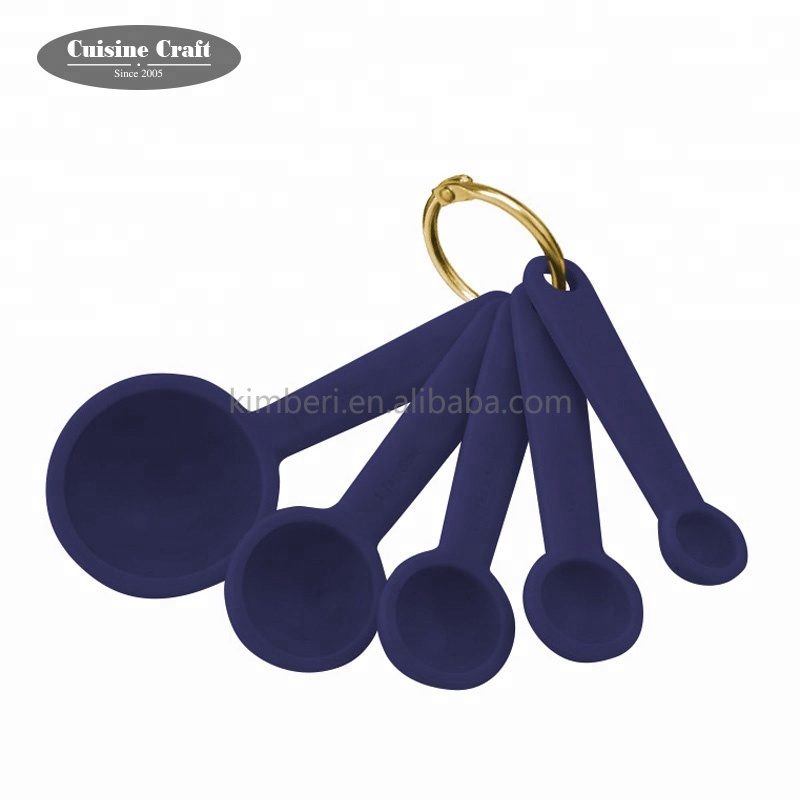 LFGB красочные силиконовые мерные чашки и ложки