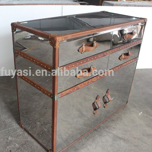 Meuble à vin et bijoux moderne en acier inoxydable brillant avec design antique, mobilier de salon, marque Favors - Product Image 3