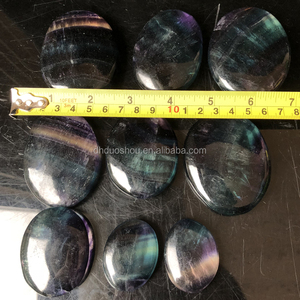 Commercio all'ingrosso Naturale di Guarigione Cristalli <span class=keywords><strong>Fluorite</strong></span> di <span class=keywords><strong>Pietra</strong></span> Chakra <span class=keywords><strong>Pietra</strong></span> di Palma di Dimensioni - Product Image 5