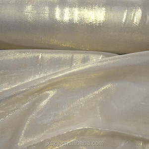 <span class=keywords><strong>Chiffon</strong></span> di <span class=keywords><strong>Seta</strong></span> Dorata Organica con Lurex, Tessuto Versatile per Pigiami da Ragazza, Tende, Abiti, Matrimoni, Costumi e Capi d'Abbigliamento - Product Image 3