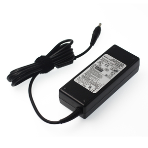 Adaptador de Corriente para Portátil de 19 V 4,7 A 90 W para <span class=keywords><strong>Samsung</strong></span> 270E 275E 300E 305E 350E ATIV <span class=keywords><strong>Book</strong></span> NP470R5E NP680Z5E NP880Z5E NP940Z5L 5,5*3,0 mm - Product Image 1