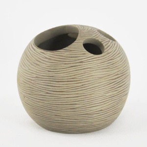 Lindos accesorios de baño de color café de forma redonda - Product Image 3