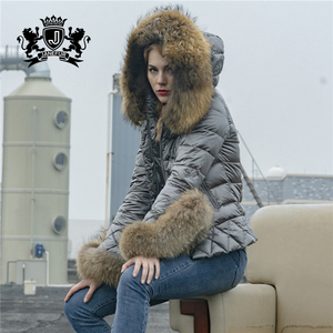 Moda mujer caliente corta pato abajo chaqueta de piel con Gran <span class=keywords><strong>Collar</strong></span> de piel de mapache - Product Image 5