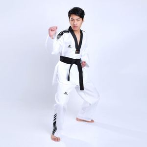 新しいマーシャルArtstaekwondo服ユニフォーム