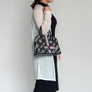 Fornitore della cina elegante personalizzato nero <span class=keywords><strong>borsa</strong></span> a tracolla borse firmate borse <span class=keywords><strong>di</strong></span> lusso da donna <span class=keywords><strong>di</strong></span> alta qualità - Product Image 3