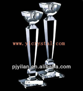 hermoso cristal transparente candelabros <span class=keywords><strong>de</strong></span> cristal para <span class=keywords><strong>la</strong></span> decoración <span class=keywords><strong>de</strong></span> <span class=keywords><strong>la</strong></span> boda - Product Image 1