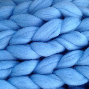 Venta al por mayor súper suave grueso hilo de <span class=keywords><strong>lana</strong></span> <span class=keywords><strong>merino</strong></span> voluminoso hilado de <span class=keywords><strong>lana</strong></span> para tejer a mano y tejer teñido patrón de fantasía - Product Image 2