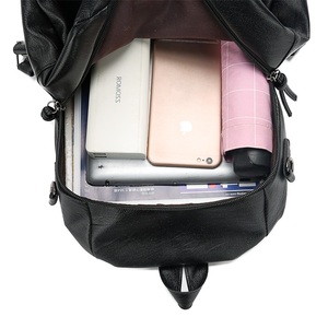 Chine Fabricants personnalisé pas cher Réutilisable Loisirs noir pu sac à dos sac à <span class=keywords><strong>main</strong></span> pour dames - Product Image 6