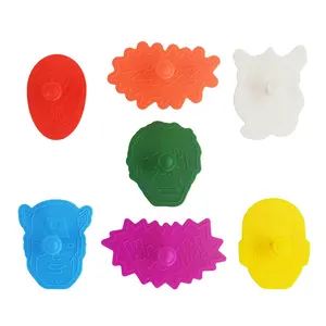 7 Pieces Kitchen Baking Tools Set Superheroes Plastic Cookie Stamps Mold Biscuit Cutter and Stamps