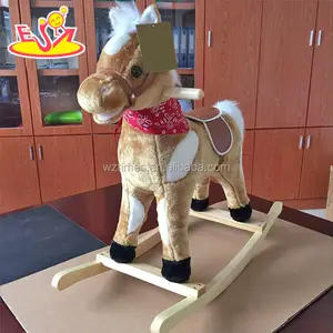 Mainan desain baru Suara kuda kuda goyang kayu untuk bayi mode top kayu kuda goyang untuk bayi W16D091