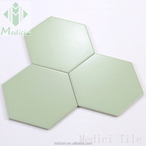 Venta caliente 200mm * 230mm * 115mm baldosas hexagonales para el diseño del baño baldosas de cerámica