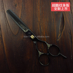 TITAN Tóc Kéo Tay Madehair Mỏng Kéo Màu Đen Lớp Phủ Đầy Màu Sắc Làm Tóc Công Cụ TITAN/Có Thể <span class=keywords><strong>Oem</strong></span> Kéo Logo - Product Image 2