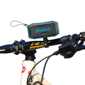 便携式无线蓝牙扬声器 V4.1 防震和防水 IPX7 扬声器，带自行车安装孔
