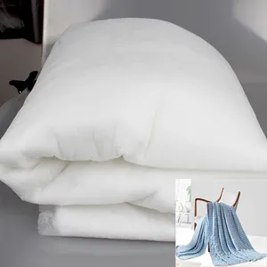 بطانة من ألياف البوليستر غير المنسوجة القياسية من Oeko-Tex لبطانية لحاف - Product Image 1