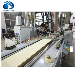 Machine de fabrication de panneaux de plafond en PVC, ligne de Production de planches WPC - Product Image 4