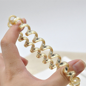 100 pièces/lot, élastique à cheveux en métal punk <span class=keywords><strong>de</strong></span> haute qualité, <span class=keywords><strong>fil</strong></span> téléphonique enroulé, élastique à cheveux <span class=keywords><strong>de</strong></span> 5 cm, bandeau pour cheveux, porte-queue <span class=keywords><strong>de</strong></span> cheval, <span class=keywords><strong>bracelet</strong></span> - Product Image 3