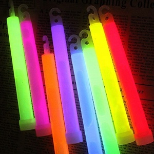 Palos de Luz Fluorescentes para Decoración de Fiestas, con Gancho, Palos de Luz Intermitentes Multicolores Personalizados para Fiestas - Product Image 5