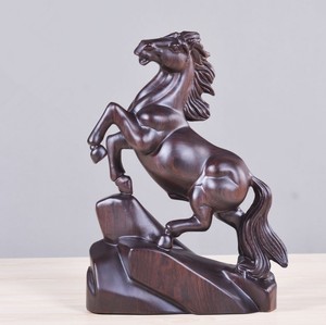 Decoración para el Hogar, Adorno de Caballo Tallado en Madera de Caoba Estilo Art <span class=keywords><strong>Deco</strong></span>, Color Rojo/Negro, Tamaño 15 cm - Product Image 6