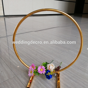 Piccolo Rotondo di Metallo Arco di Nozze Cerchio Floreale per la Cerimonia Nuziale Decorazione Della Tavola - Product Image 2