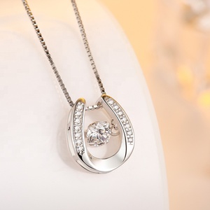 GP08 참 디자인 U자형 스털링 실버 925 댄싱 다이아몬드 펜던트 쇄골 체인 지르콘 말발굽 목걸이 - Product Image 2