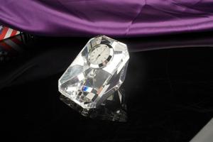 Venta caliente Fabricante personalizado moda creativa K9 cubo de cristal relojes de <span class=keywords><strong>diamantes</strong></span> artesanías decorativas de cristal - Product Image 3