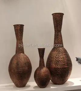 Vase en métal finition cuivre antique, artisanat artistique fait à la main pour décoration d'hôtel, 1 pièce