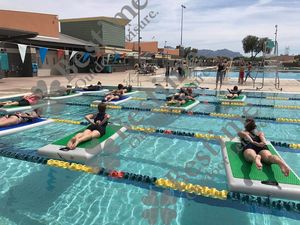 <span class=keywords><strong>Per</strong></span> il Fitness gonfiabile galleggiante stuoia di yoga in acqua, <span class=keywords><strong>per</strong></span> il fitness <span class=keywords><strong>piscina</strong></span> gonfiabile <span class=keywords><strong>piscina</strong></span> galleggiante di mat - Product Image 3