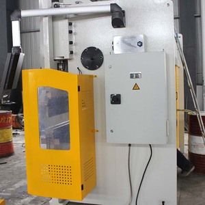 Prensa Plegadora de Chapa Metálica Industrial con Tornillo de Bolas <span class=keywords><strong>Omega</strong></span> y Freno, 200 Toneladas - Product Image 6