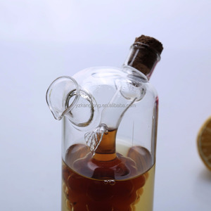 Nouveau design fait à la main en forme <span class=keywords><strong>de</strong></span> <span class=keywords><strong>raisin</strong></span> verre transparent à haute teneur en borosilicate 2 en 1 bouteille d'eau en verre d'<span class=keywords><strong>huile</strong></span> et <span class=keywords><strong>de</strong></span> vinaigre bouteille d'<span class=keywords><strong>huile</strong></span> écologique - Product Image 5