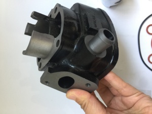 अच्छी गुणवत्ता अप्रिलिया MINARELLI 50CC 2 t पानी ठंडा सिलेंडर किट 40*10mm - Product Image 3