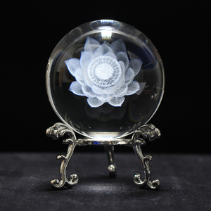 Boule de cristal K9 en cristal personnalisé, fleur de Lotus gravée 3d, boule de guérison pour la méditation, vente en gros - Product Image 3