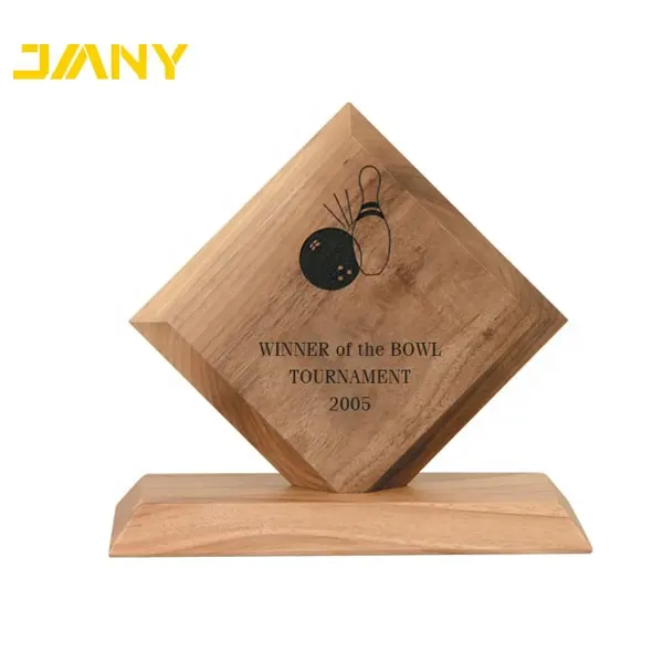 Benutzer definiertes neues Design Laser gravierte Sport Schreibtisch Plakette Holz Award Plaque Trophy