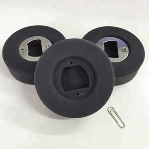 Abridor de Botellas con Forma de Disco de Hockey sobre Hielo, Material de Goma, Calidad Estándar de Fábrica Xiamen - Product Image 4