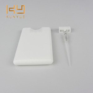 Thiết Kế Mới 20 Ml Trắng Nước Hoa Túi <span class=keywords><strong>Atomizer</strong></span> Vuông Thẻ Tín Dụng Nước Hoa Chai Cho Du Lịch - Product Image 4