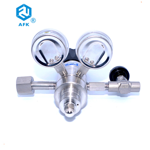 Régulateur de pression haute pression <span class=keywords><strong>CO2</strong></span> à 2 étages industriel, entrée 4000 psi, sortie 300 psi, connecteur d'entrée CGA580, 0-100 bar, -23~+74 degrés - Product Image 2