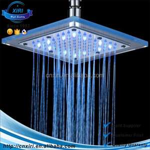 Cabezal de <span class=keywords><strong>ducha</strong></span> LED de 3 colores con cambio de temperatura del agua de lluvia, cuadrado, rociador superior PMMA, no necesita LS-01 de batería - Product Image 2