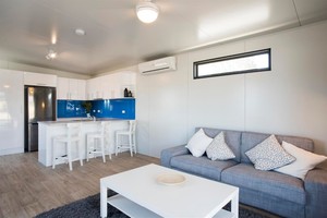 Maisonnette abordable en acier léger, petite et compacte, à assembler rapidement, mobile, à <span class=keywords><strong>vendre</strong></span>, taille personnalisable, idéale pour Airbnb - Product Image 4
