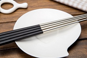 Palitos <span class=keywords><strong>de</strong></span> <span class=keywords><strong>sushi</strong></span> personalizados, color negro, plateado, dorado, chino, venta al por mayor, baratos, 2020 - Product Image 5